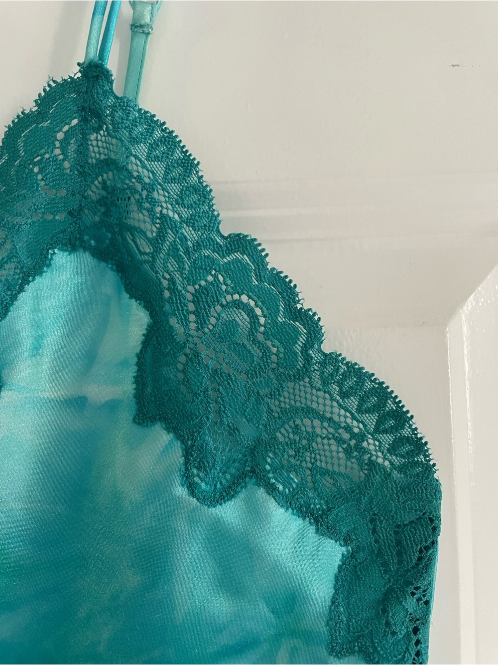 Valerie Stevens Cami Top Medium Turquoise Tie Dye Lace Trim Mermaidcore Fairy - Picture 2 of 8